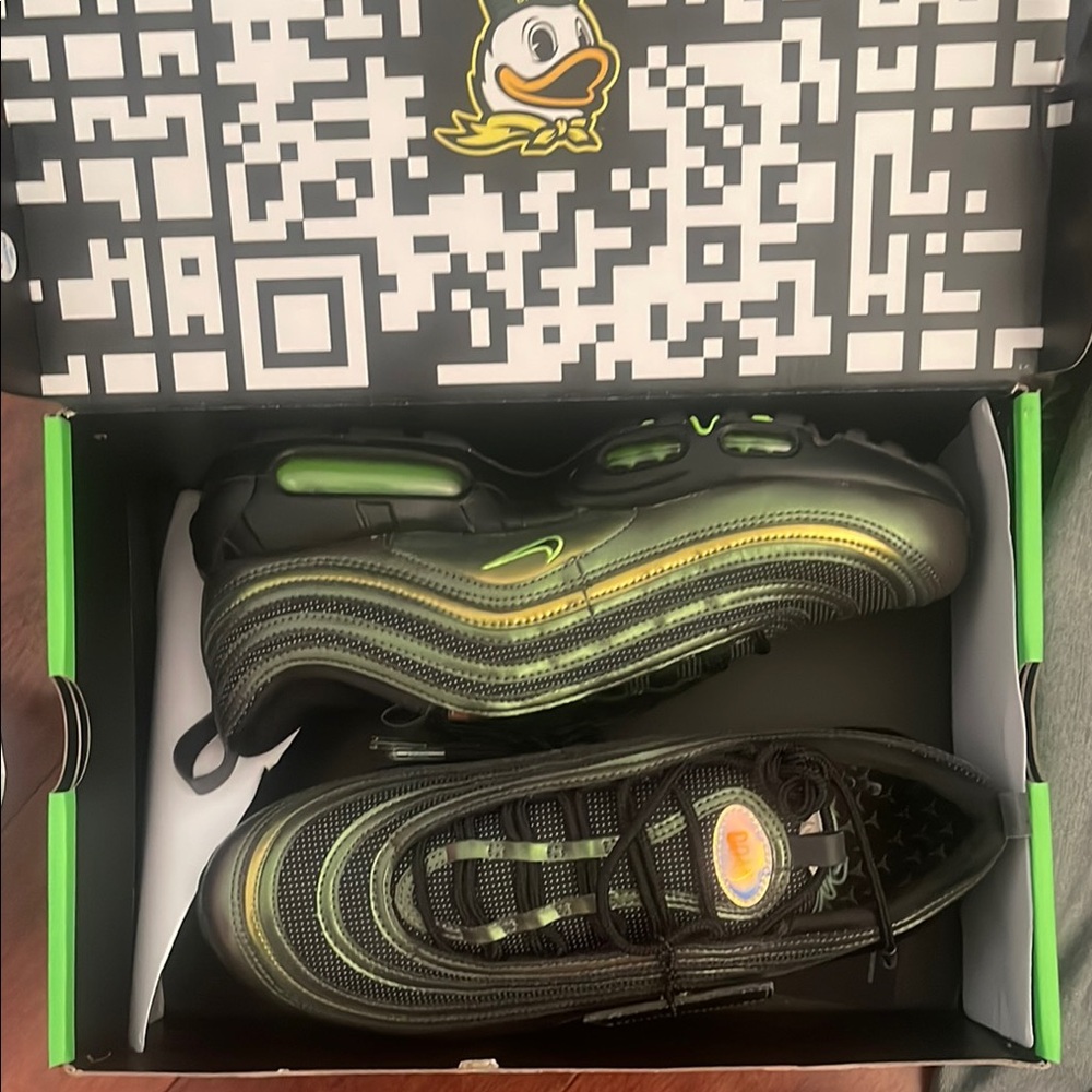 Oregon ducks air max 97 exclusive Black and Green Sneakers with Duck Logo